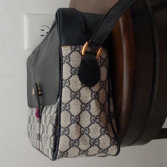 Authentic Vintage Gucci GG Monogram Supreme Sherry Web Ophidia Messenger Bag - Picture 6 of 10